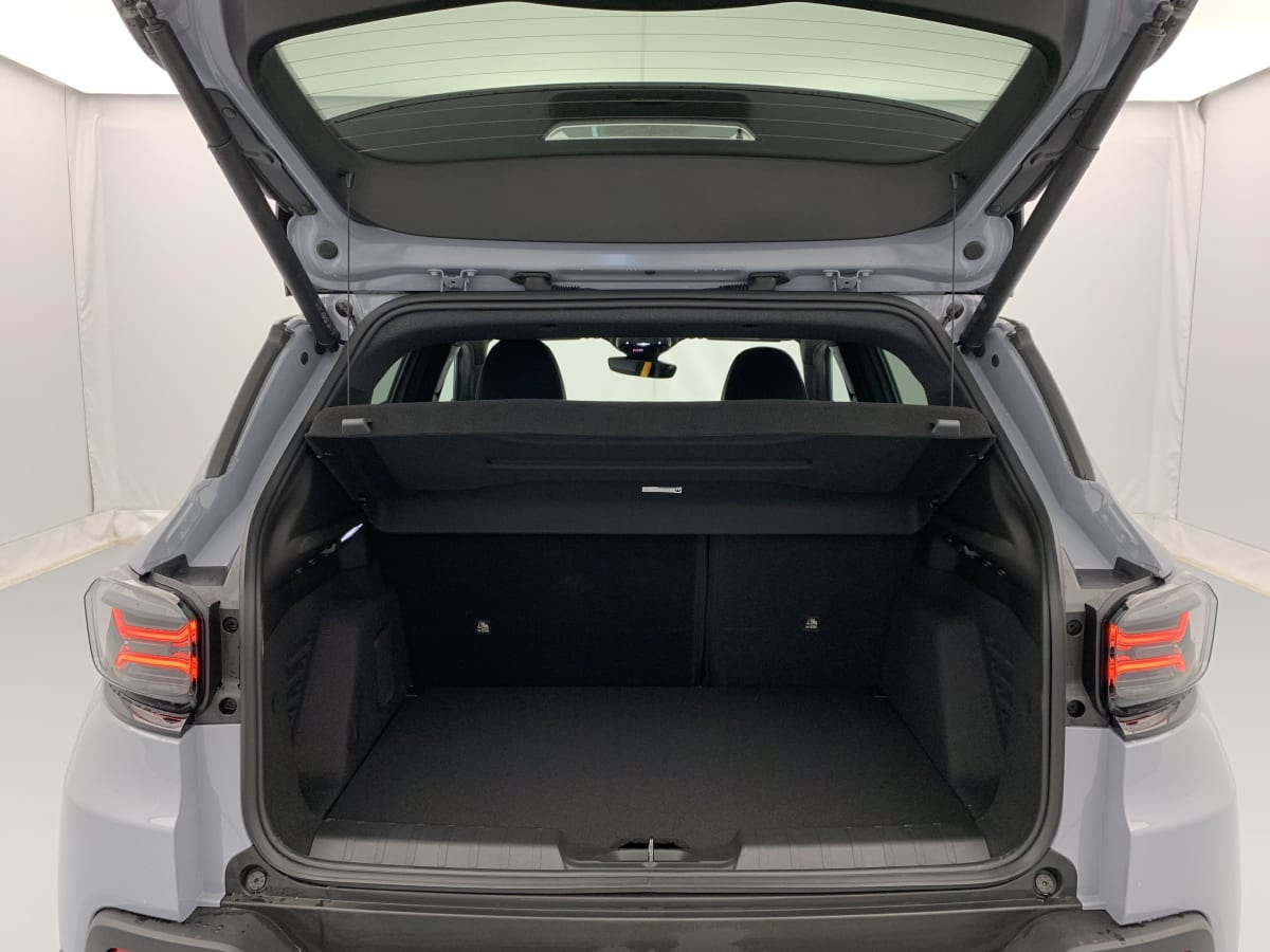 Jeep Avenger — photo 11