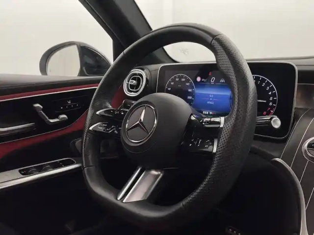 Mercedes Glc 400 e 9g-tronic 4matic — photo 25
