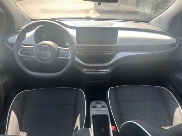 Fiat 500 e 118ch my23 — photo 10