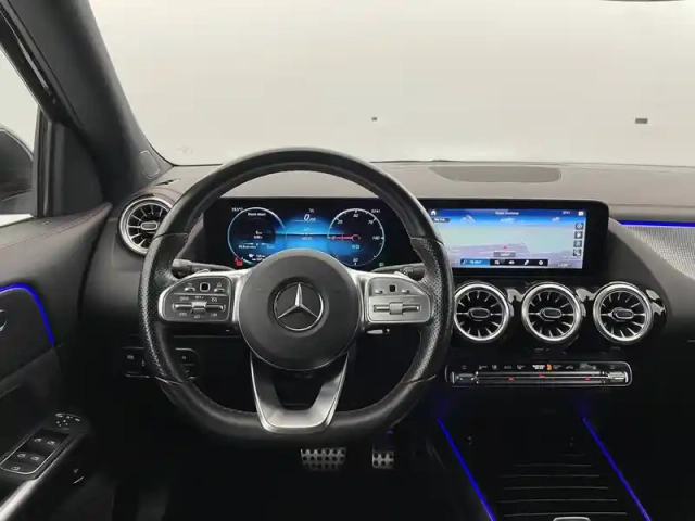 Mercedes Eqa 250 — photo 22