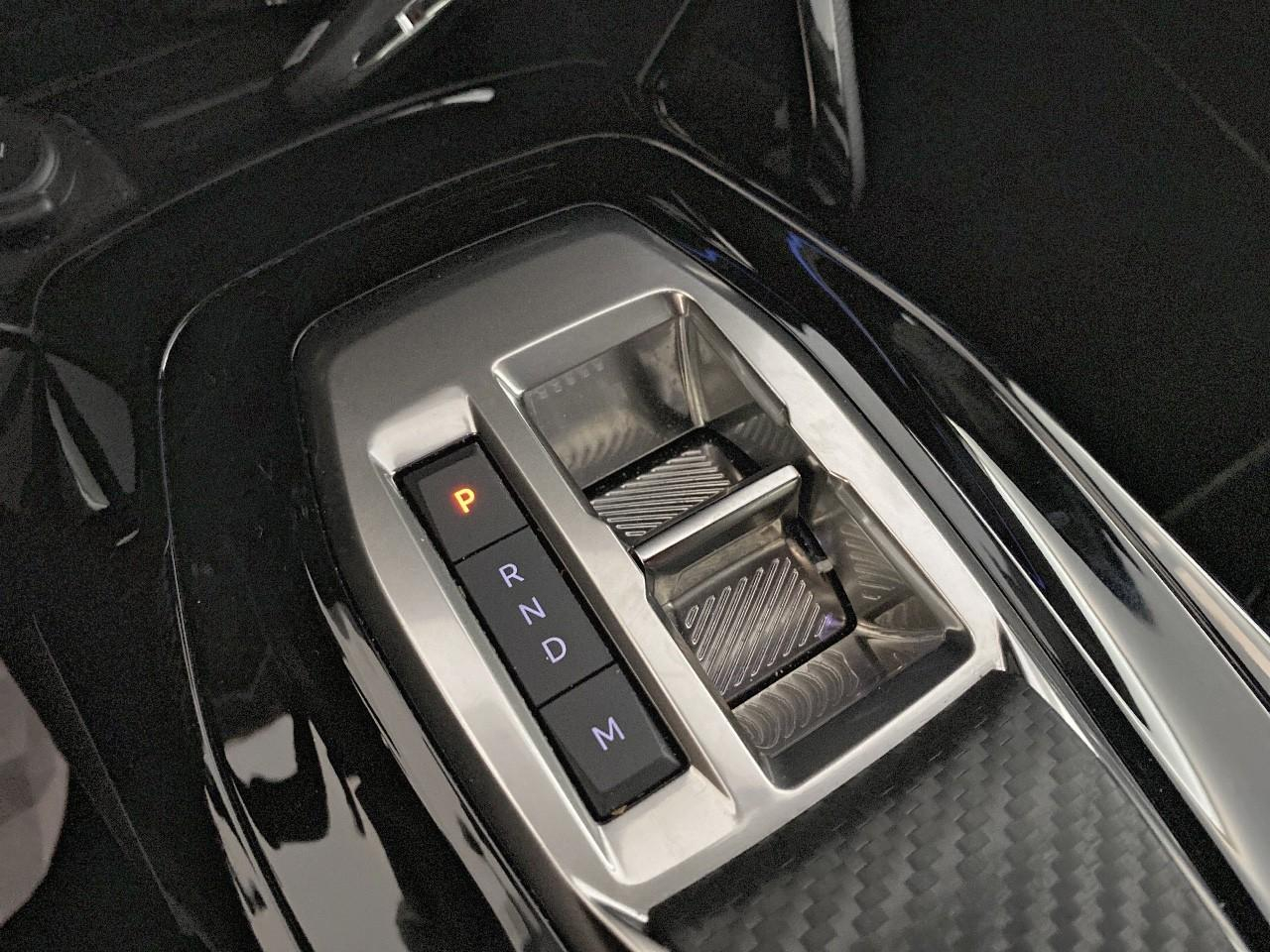 Peugeot 208 hybrid 145 ch e-dcs6 gt — photo 15