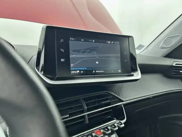 Peugeot 2008 puretech 130 s&amp;s eat8 — photo 21