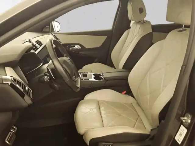 Ds Ds 7 ds7 crossback hybride e-tense 300 eat8 4x4 — photo 144