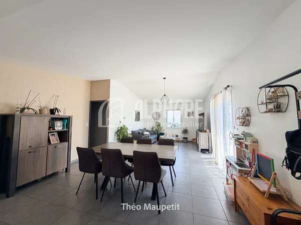 Maison Nesmy 5 pièce(s) 97 m2