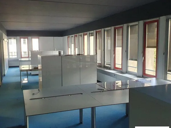 Bureau 350 m²
