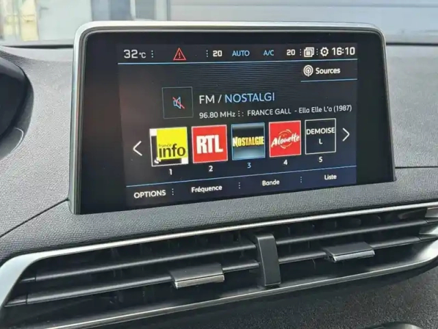 Peugeot 3008 puretech 130ch s&amp;s bvm6 — photo 15