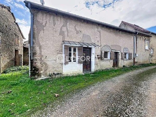 La Salle ? Maison de 60 m² et grange en pierre à rénover sur 380 m² de terrain ? Fort potentiel