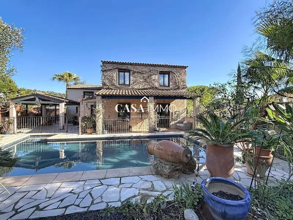 HYERES Costebelle/Almanarre Maison T5 - 3 chambres - Studio ind?