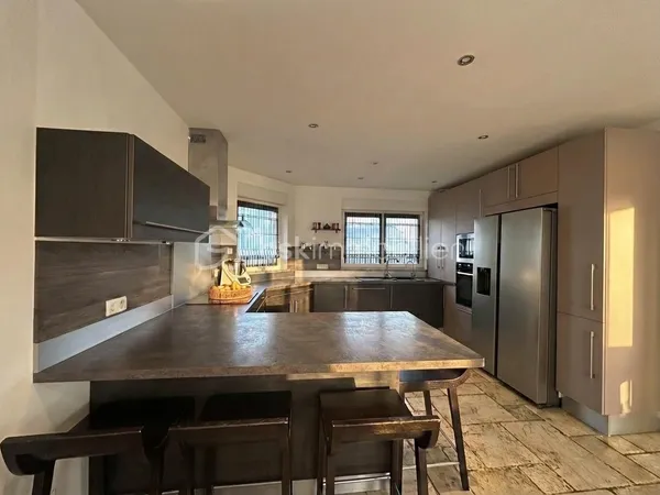Maison 6 pièces 150 m²