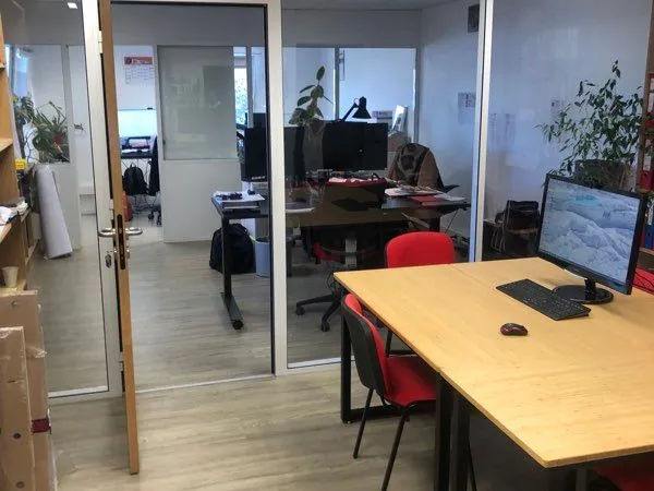 Location bureaux 60 m² - Cadre agréable - Aucun travaux à prévoir