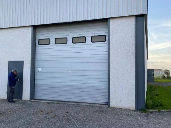 Local d’activité et entrepôt Location Cugnaux 200m² 1451€