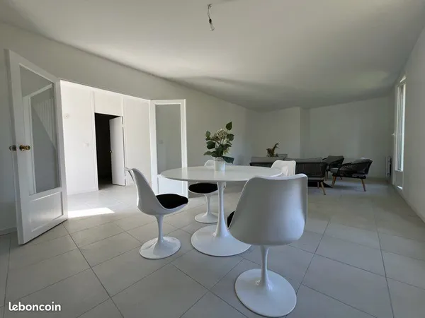 Maison 5ch, résidentiel au calme proche de tous commerces, écoles etc...