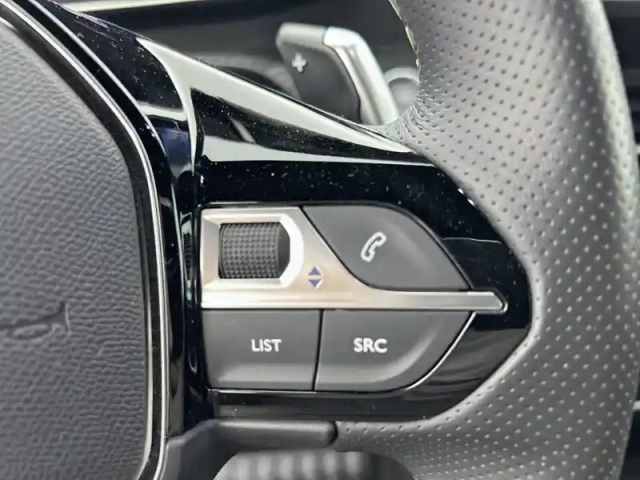 Peugeot 208 hybrid 110 e-dcs6 — photo 20