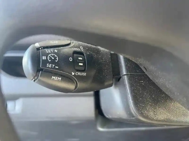 Citroën Jumpy fg m 1.5 bluehdi 120ch s&amp;s pack driver — photo 12