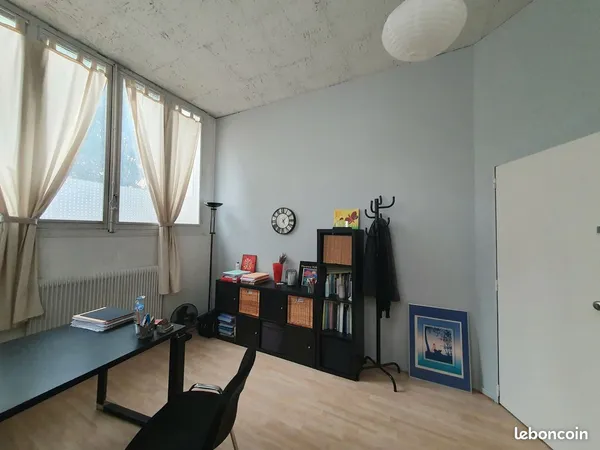 Bureau, Cabinet paramédical