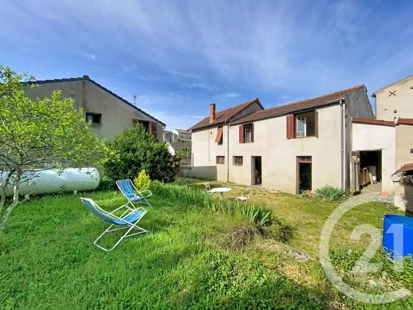 Maison 11 pièces 216 m²