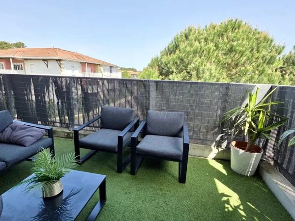 T3 de 67m2 en 2è et dernier étage avec terrasse et parking