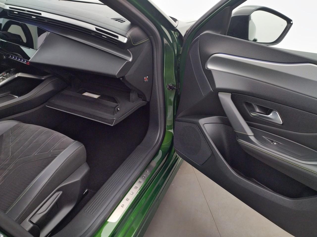 Peugeot 308 phev 180 e-eat8 gt — photo 26