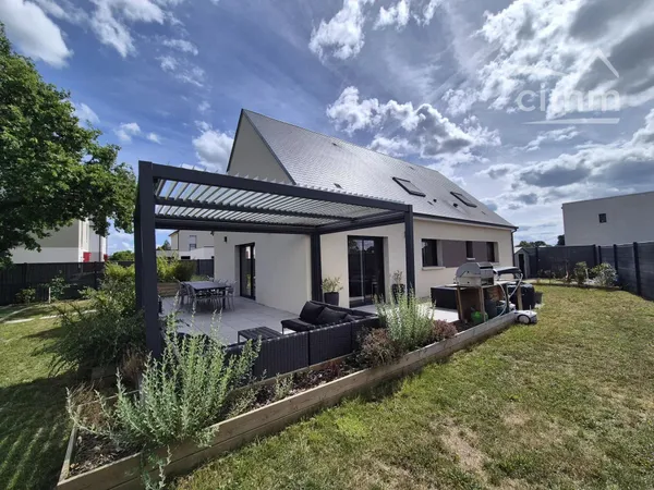 VINEUIL (41350) – Maison contemporaine de 140 m² – 5 chambres – Terrain clos – Domotique – Proche éc