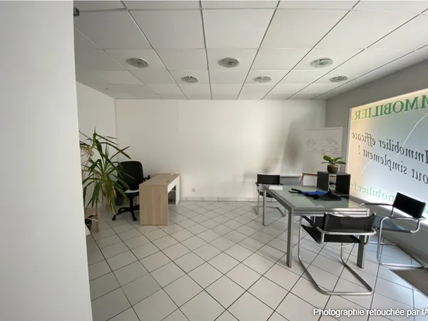 Local commercial 2 pièces 39 m²
