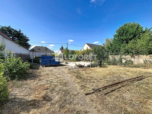 Terrain 246 m²