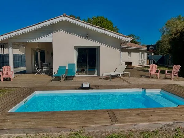 Maison familiale avec piscine au Teich