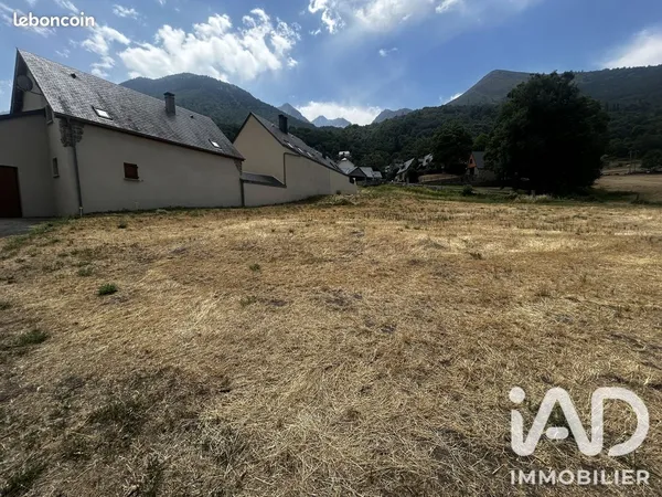 Terrain 647 m² Sazos