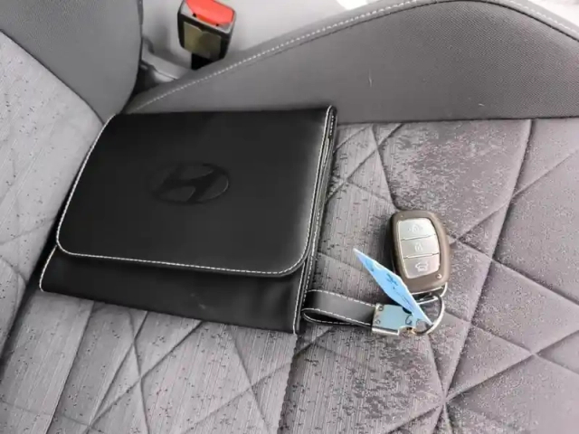 Hyundai Bayon 1.0 t-gdi 100 hybrid 48v creative — photo 16