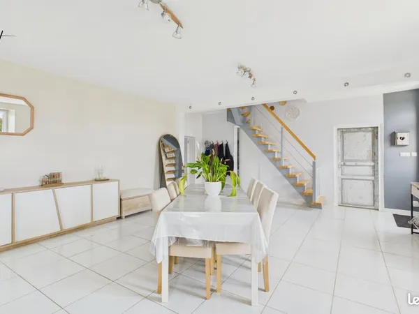 Maison 6 pièces 122 m²