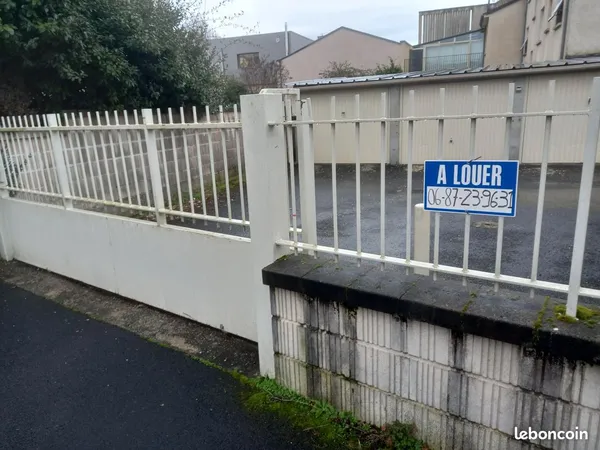 Stationnement Location Brive-la-Gaillarde 80€