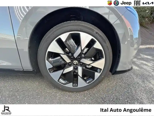 Leapmotor B05 bev 218ch pro max 67,1 kwh design — photo 11