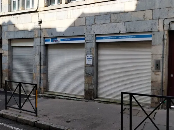 Local commercial 64 m²