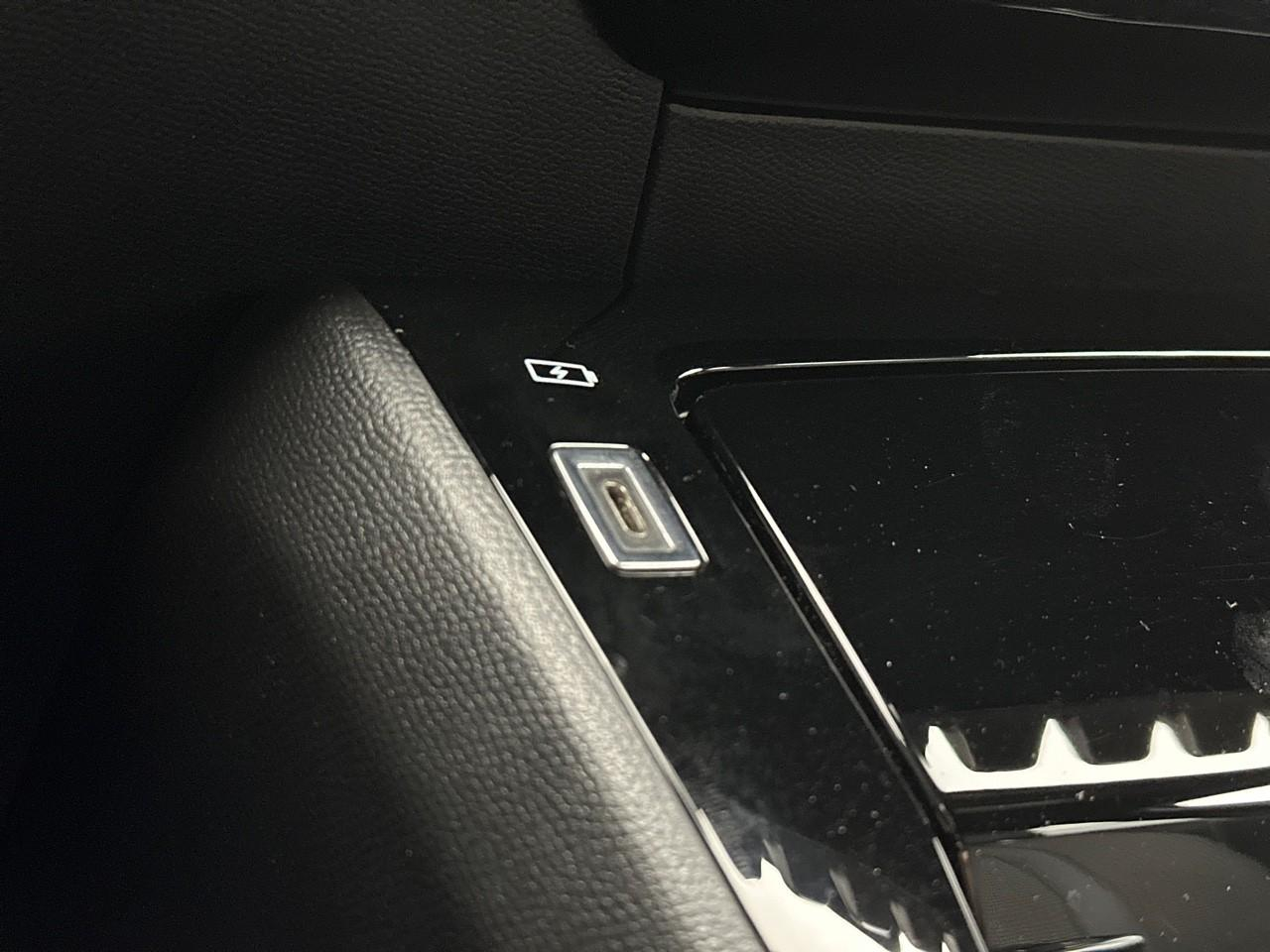 Peugeot 2008 puretech 130 s&s eat8 gt — photo 29