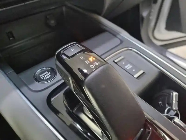 Citroën C5 Aircross hybride rechargeable 225 s&amp;s e-eat8 — photo 17