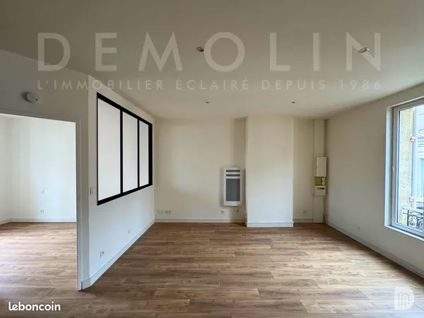Appartement 2 pièces 44m² - Nansouty - immeuble en pierre