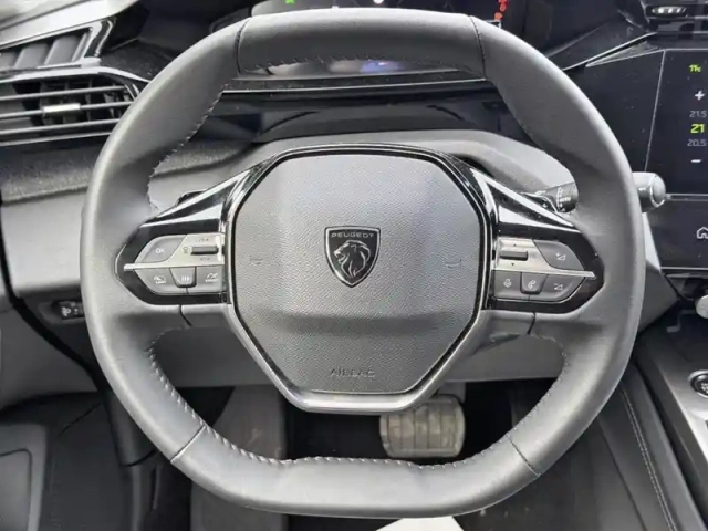 Peugeot 408 puretech 130 ch s&amp;s eat8 allure pack — photo 12