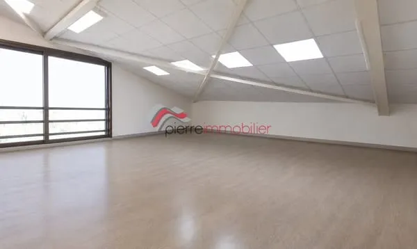 BUREAU / COMMERCE 70 m2 - Z.I. no 2