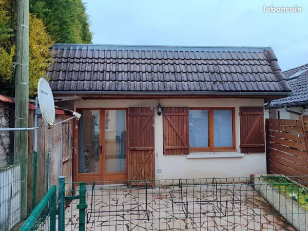Maisonnette en centre ville - Le Malesherbois Avec terrasse et place de parking