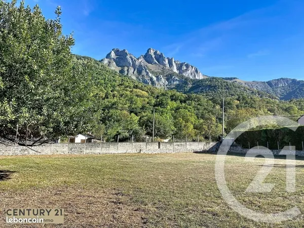 Terrain 2 663 m² Eup