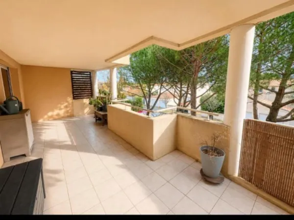 Appartement avec terrasse hors du commun!!