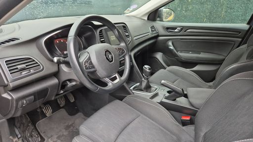 Renault Megane 1.3 TCe 115 - Limited – 2019 – 70565 km – Essence – Boîte Manuelle — photo 14