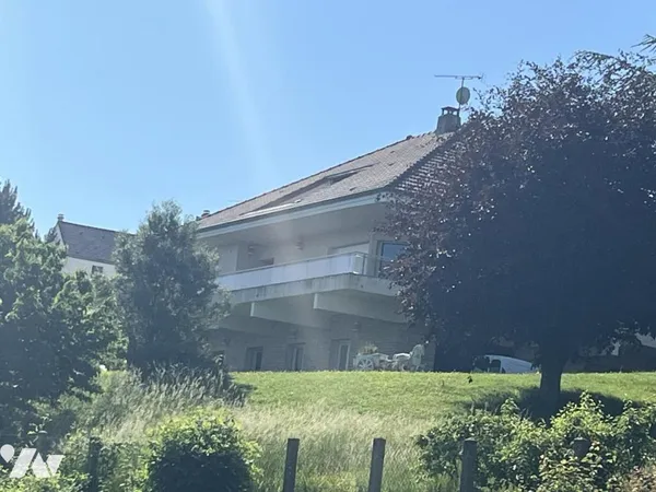 Maison 8 pièces 295 m²