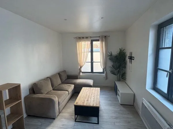 À LOUER - Studio 28 m² avec mezzanine - Saint-Avertin 📍