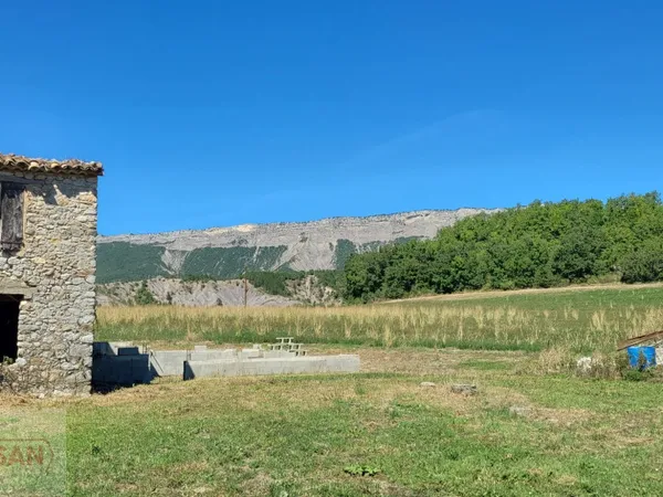 Terrain 2506 m²