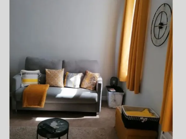 Studio dispo jusqu'à juillet