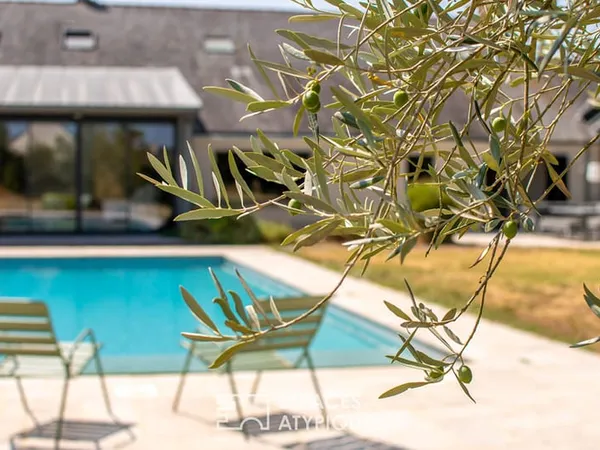 Villa d'exception aux accents de Provence, aux portes d'Angers