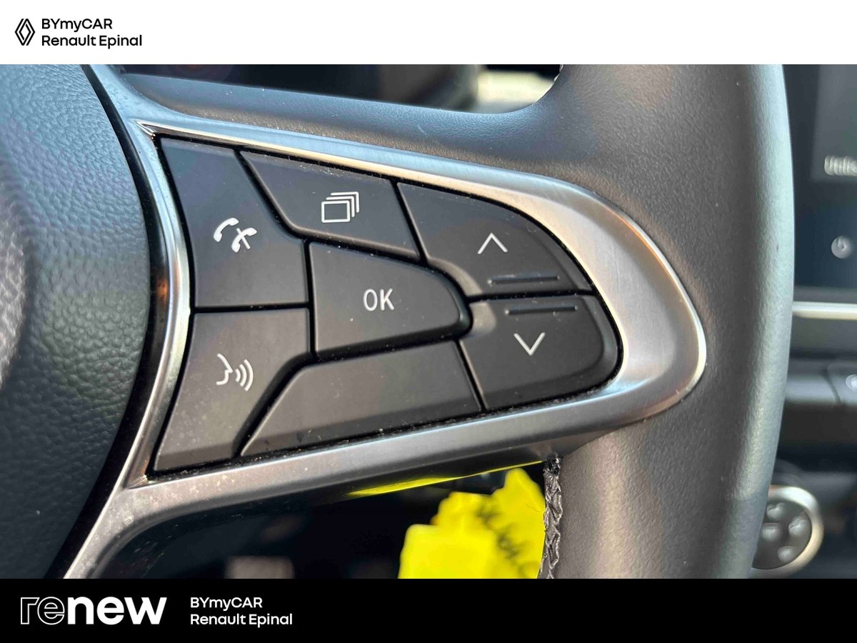 Renault Clio TCe 90 — photo 19
