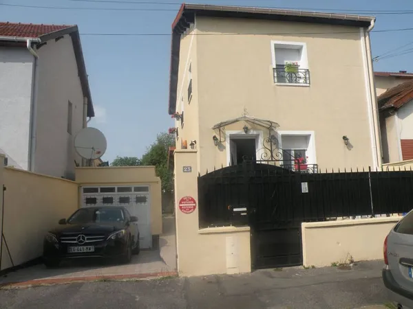 Maison 6 pièces 140 m²