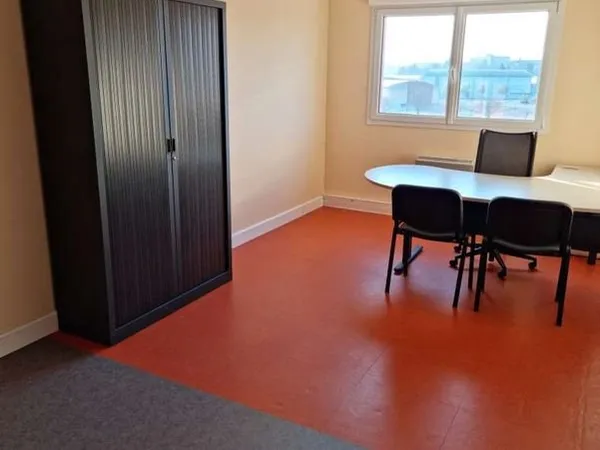 Loue Bureau Tertiare