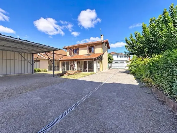 Maison 7 pièces 177 m²